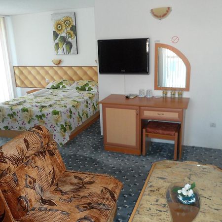 Sianie Guest House Ravda Dış mekan fotoğraf