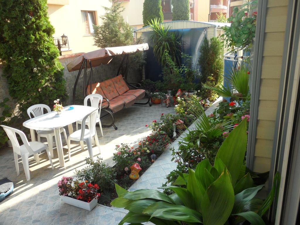 Sianie Guest House Ravda Dış mekan fotoğraf